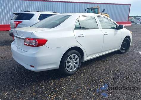 2013 Toyota Corolla L из США, поврежденный, VIN 2T1BU4EE2DC103733